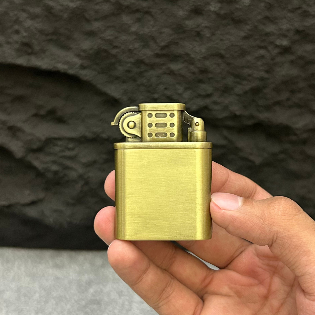 Vintage Design Red Flame Lighter