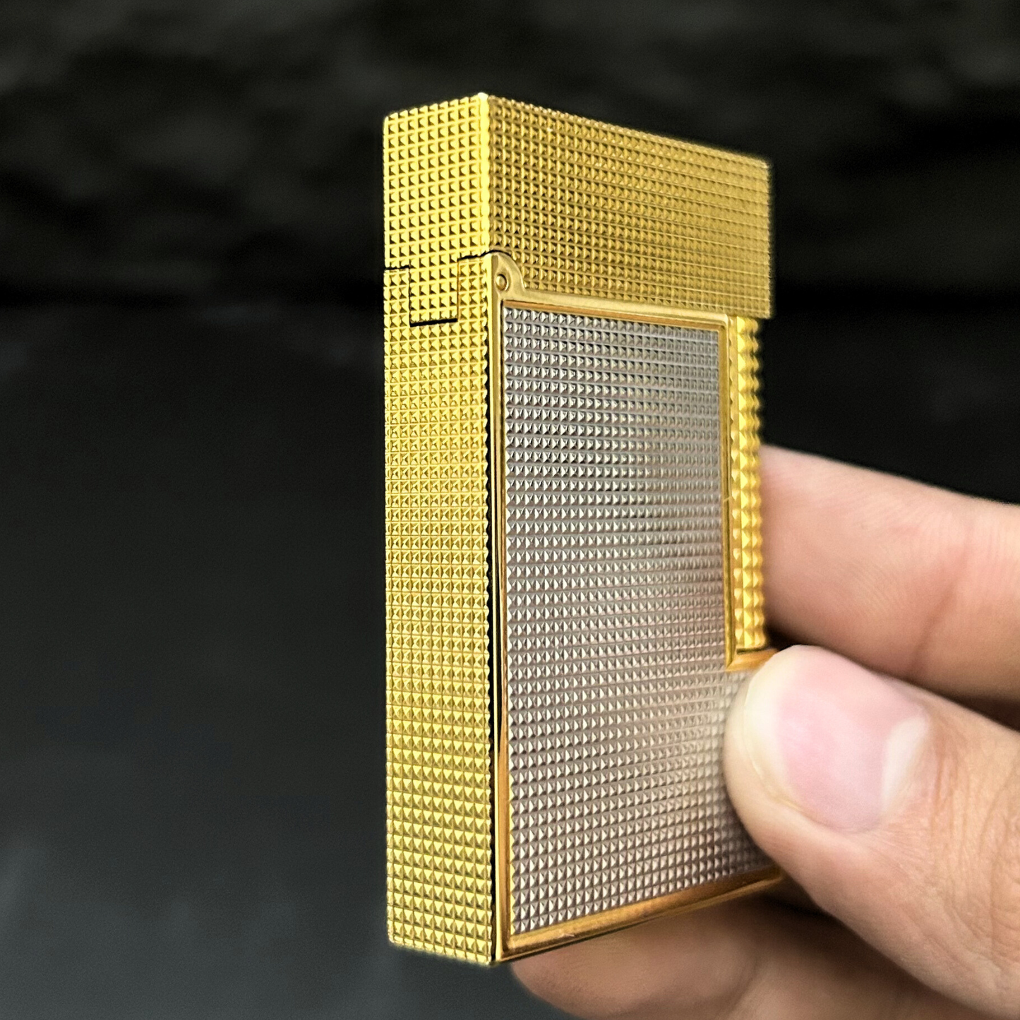 Gilded Crest Lighter (Note: ₹1000 advance payment will be collected for Cash on Delivery orders before dispatch)