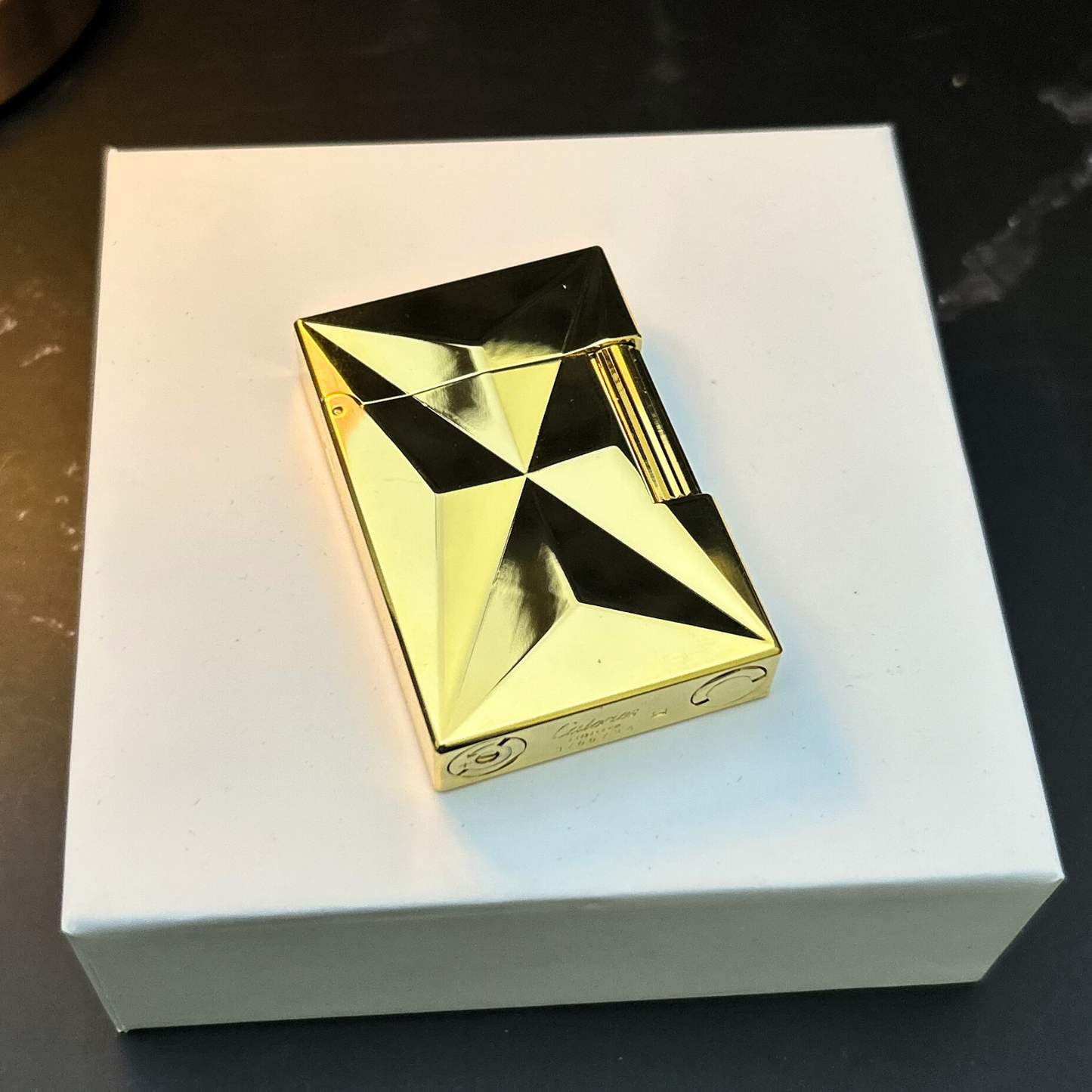 Crown Prism Lighter (Note: ₹1000 advance payment will be collected for Cash on Delivery orders before dispatch)
