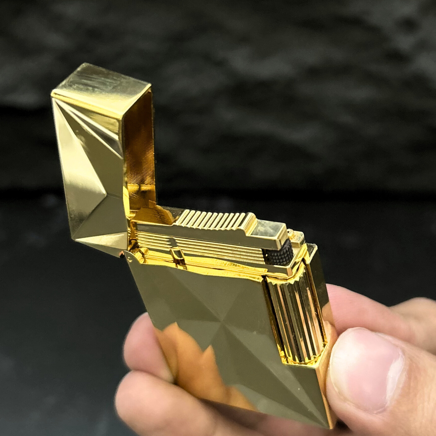 Crown Prism Lighter (Note: ₹1000 advance payment will be collected for Cash on Delivery orders before dispatch)