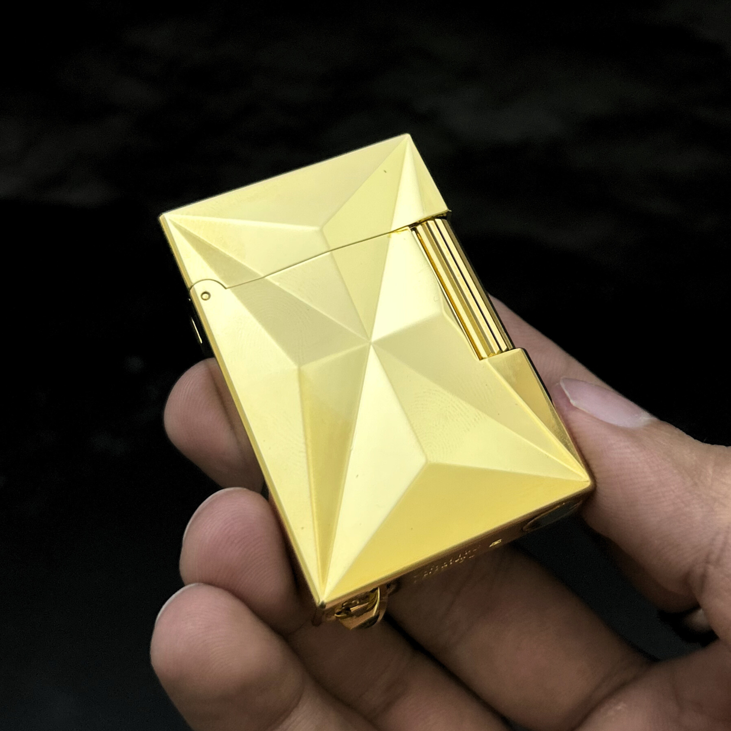 Crown Prism Lighter (Note: ₹1000 advance payment will be collected for Cash on Delivery orders before dispatch)