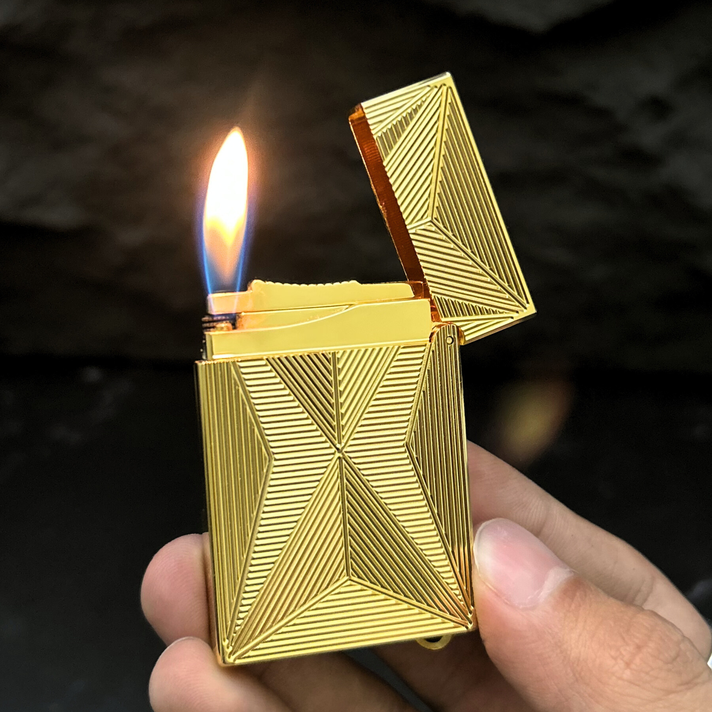 Crown Prism Lighter (Note: ₹1000 advance payment will be collected for Cash on Delivery orders before dispatch)