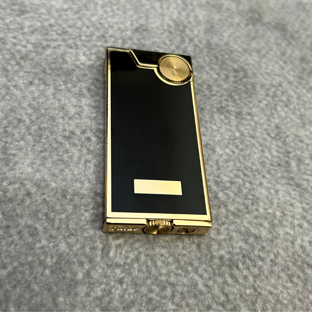Aureum Noir Lighter