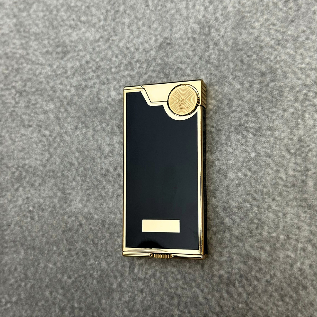 Aureum Noir Lighter