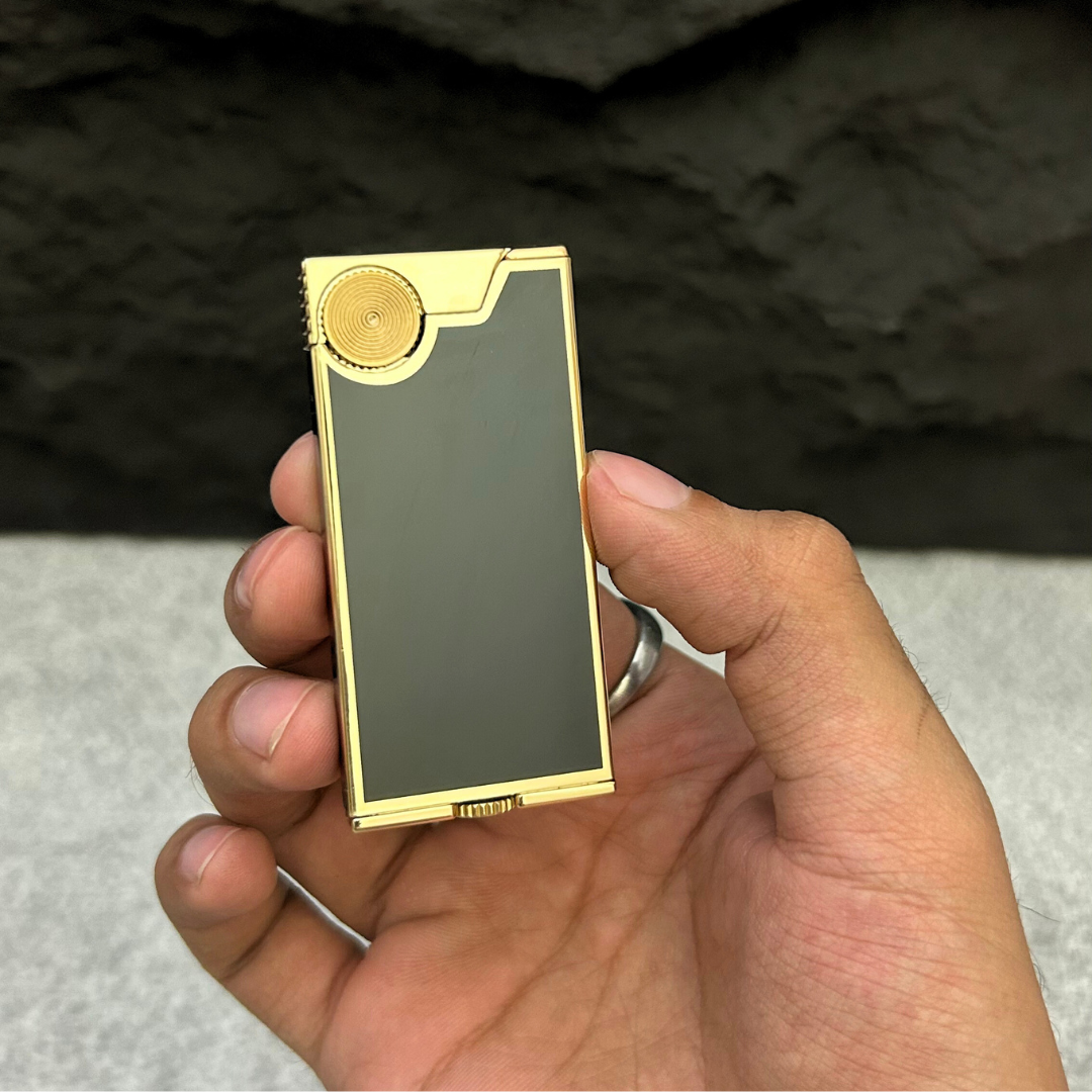 Aureum Noir Lighter