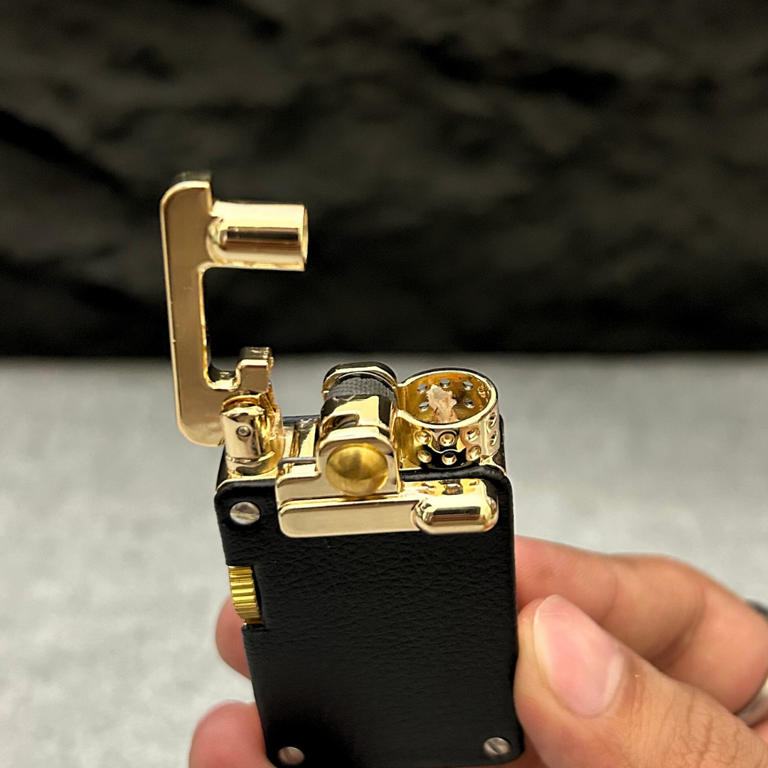 Flamora Lighter