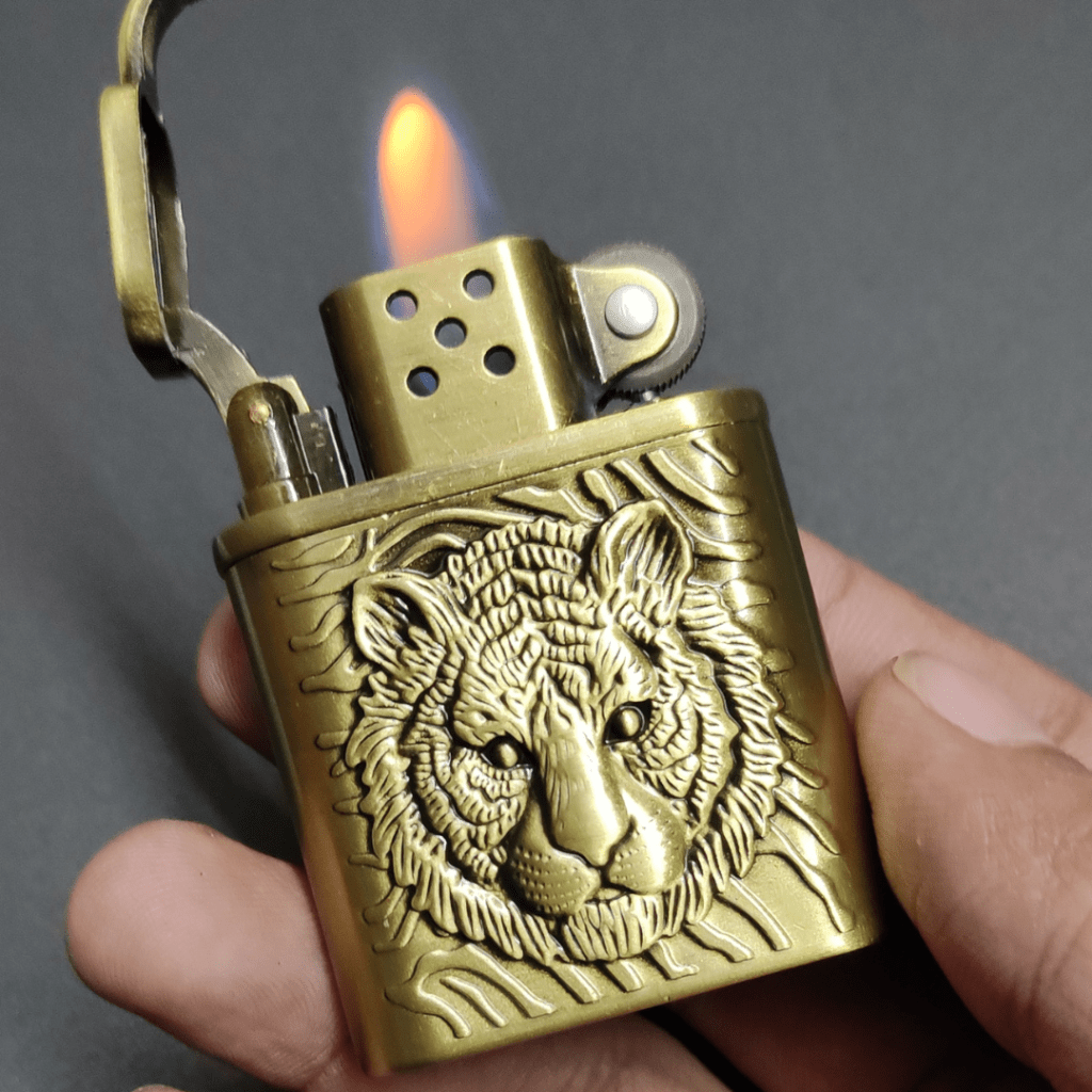 Embossed Tiger Vintage Flamer (Exclusive)