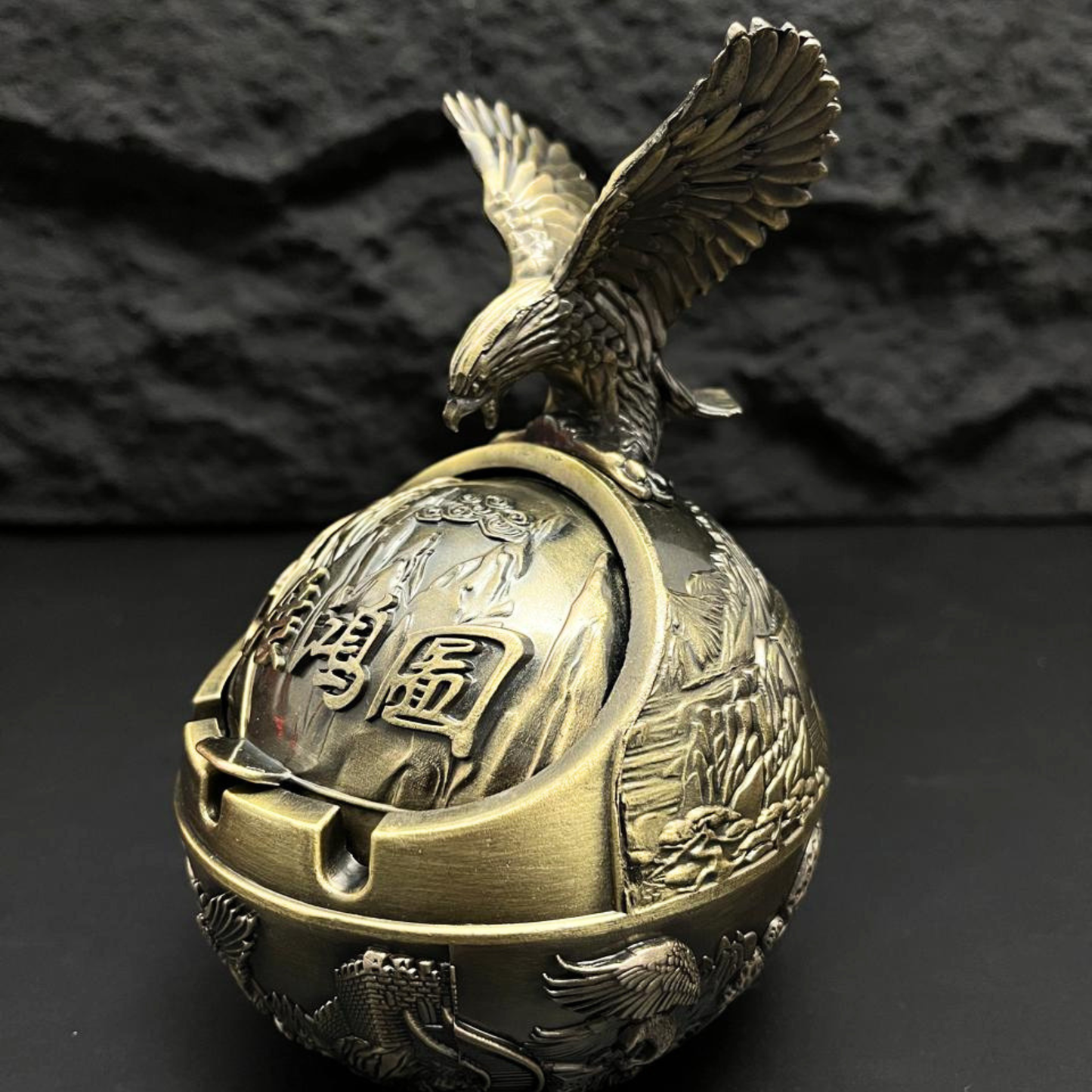 Falcon Ashtray With Lid