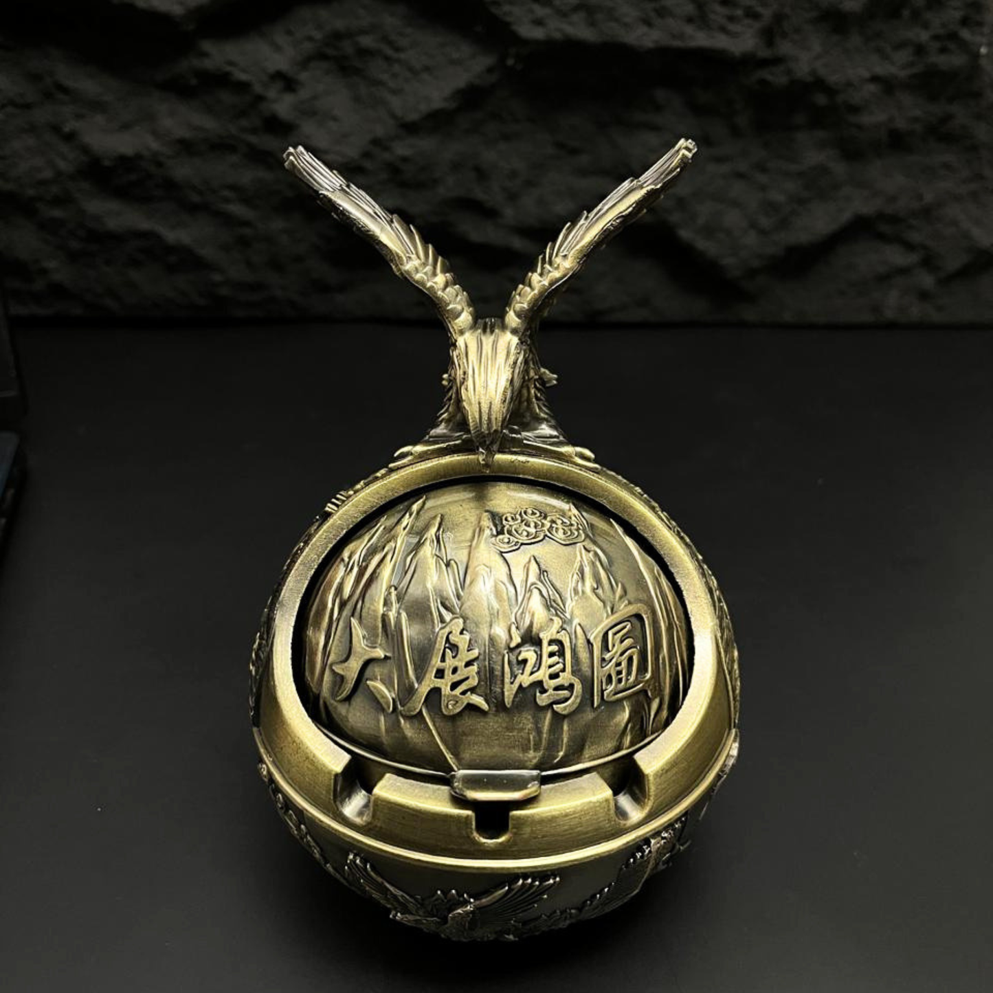 Falcon Ashtray With Lid