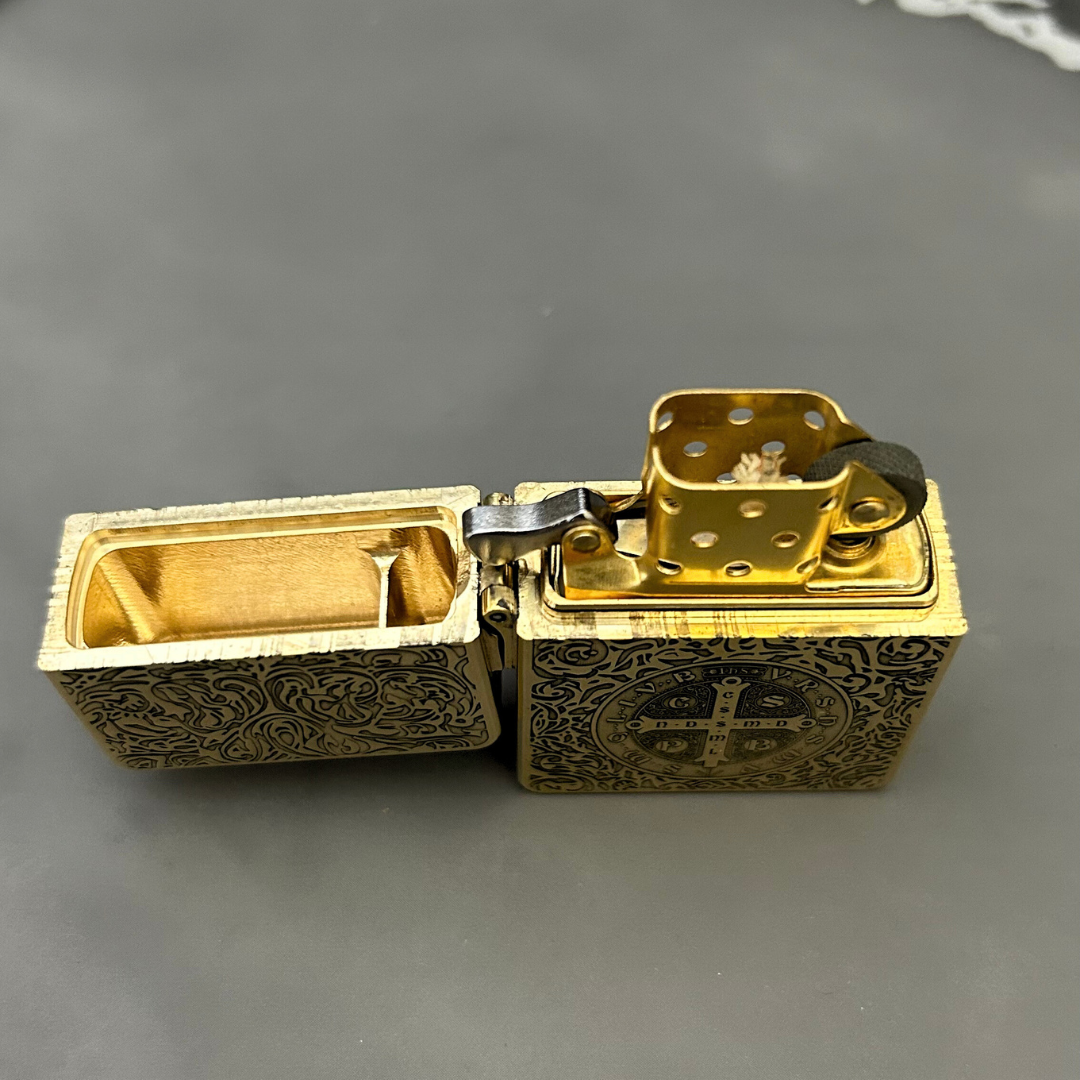 Original Constantine Lighter (Note: ₹1000 advance payment will be collected for Cash on Delivery orders before dispatch)